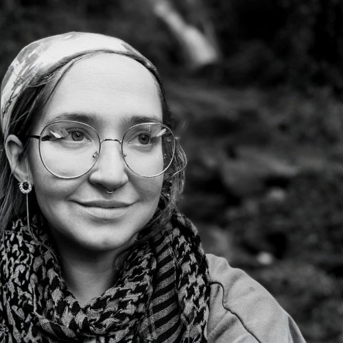 
 Elyssa Smith Visual & UX Designer